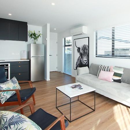 Вилла 3 - Sunny Brand New House Ванака Экстерьер фото