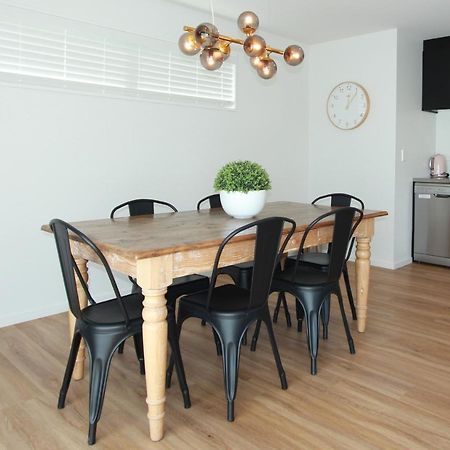 Вилла 3 - Sunny Brand New House Ванака Экстерьер фото