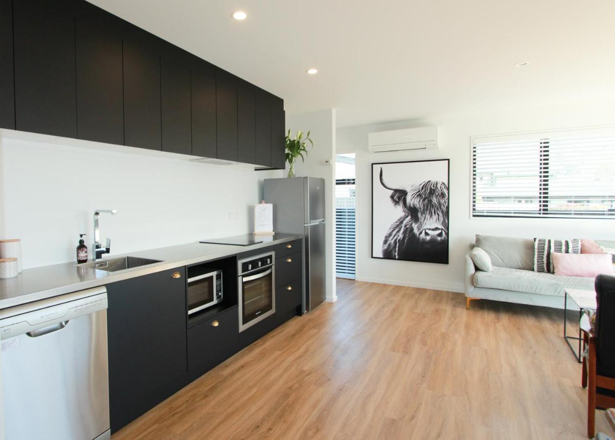 Вилла 3 - Sunny Brand New House Ванака Экстерьер фото