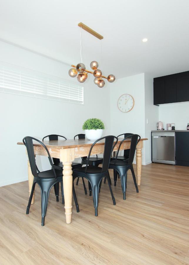 Вилла 3 - Sunny Brand New House Ванака Экстерьер фото