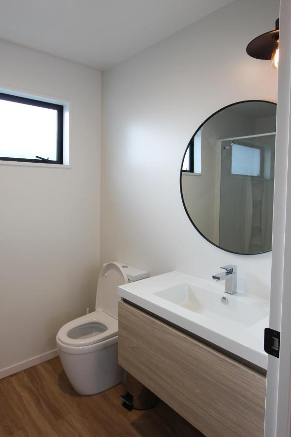Вилла 3 - Sunny Brand New House Ванака Экстерьер фото