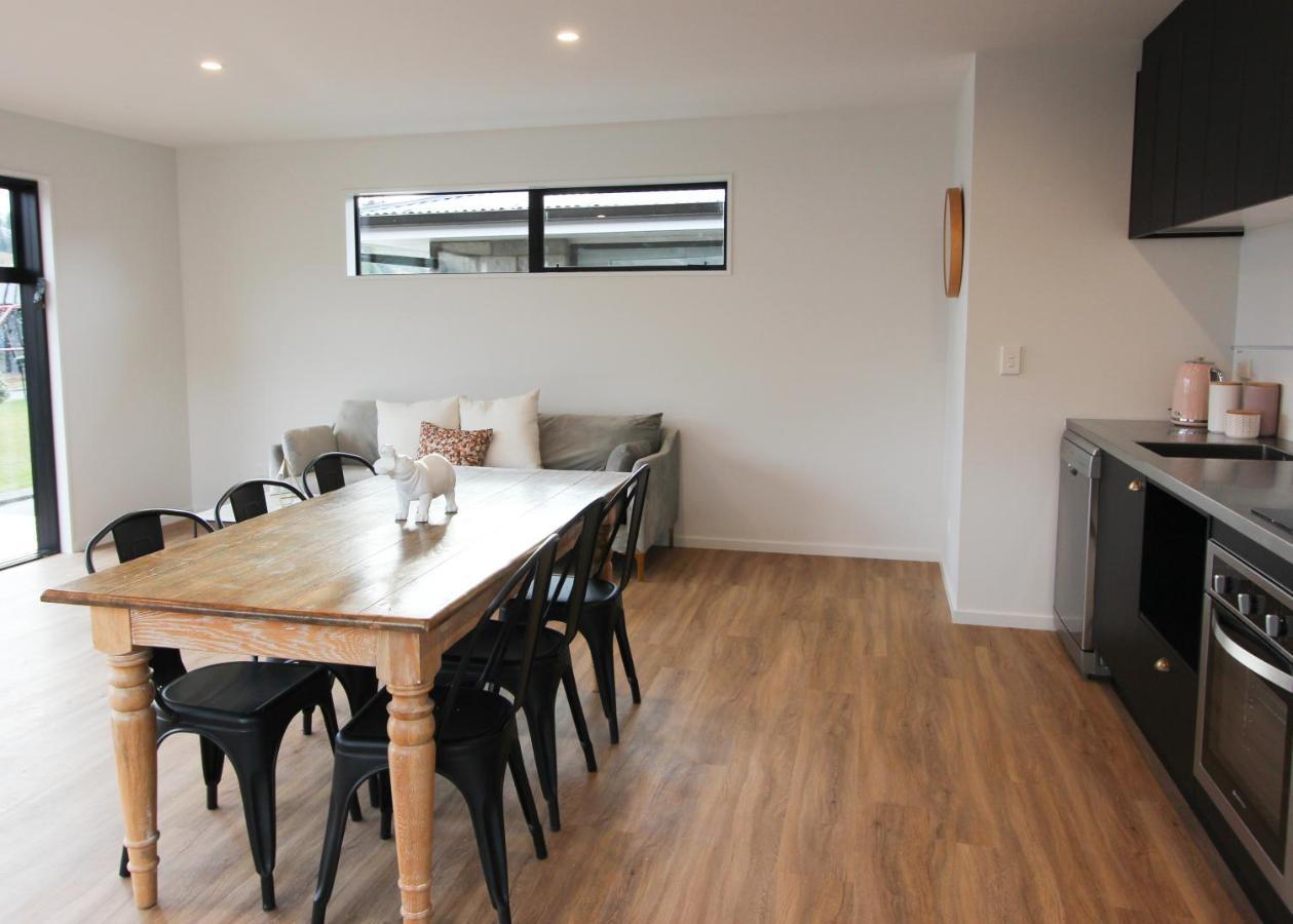 Вилла 3 - Sunny Brand New House Ванака Экстерьер фото